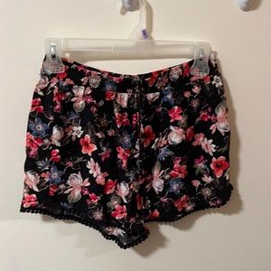 Hollister small black floral shorts